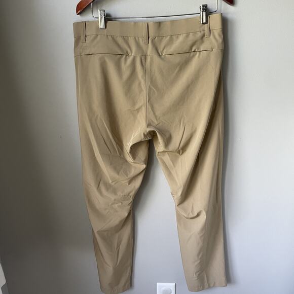 Fabletics Pants Mens‎ Tan Khaki Only Pant Slim Fit Stretch Preppy Fits 33 X 32 - Picture 2 of 8